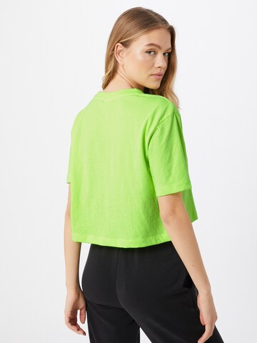 Tricou de la Urban Classics pe verde