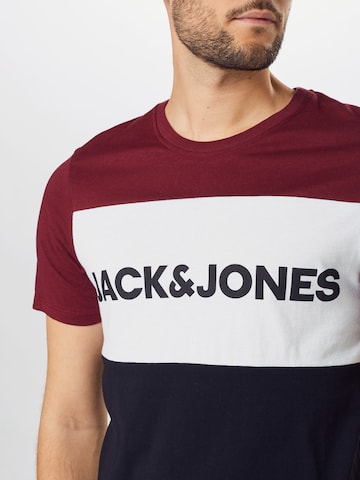 JACK & JONES جينز مضبوط قميص بلون أحمر