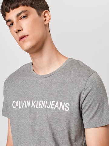 Calvin Klein Jeans Koszulka w kolorze szary