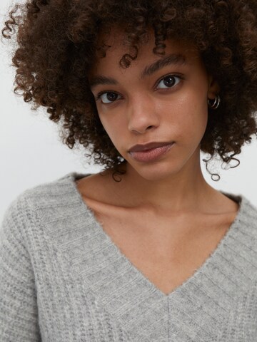 EDITED Pullover 'Claire' i grå