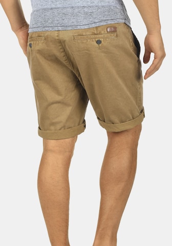 !Solid Regular Chinoshorts 'Pinhel' in Braun