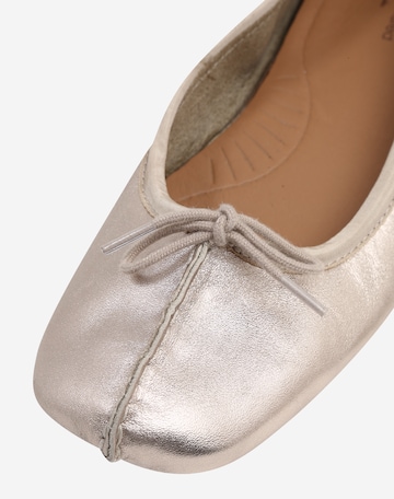 CLARKS Ballet Flats 'Freckle ice' in Gold