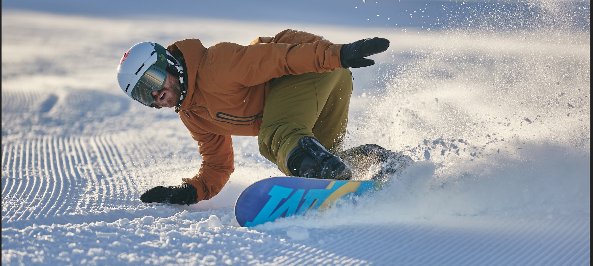 Equipado para cada descenso Snowboard essentials