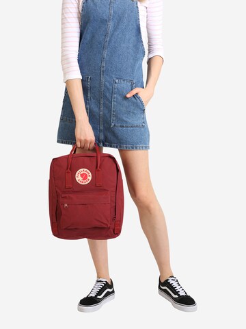 Zaino 'Kånken' di Fjällräven in rosso