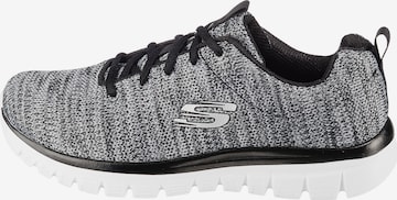 SKECHERS Sneaker in Grau