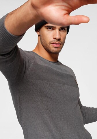 Bruno Banani Pullover in Grau
