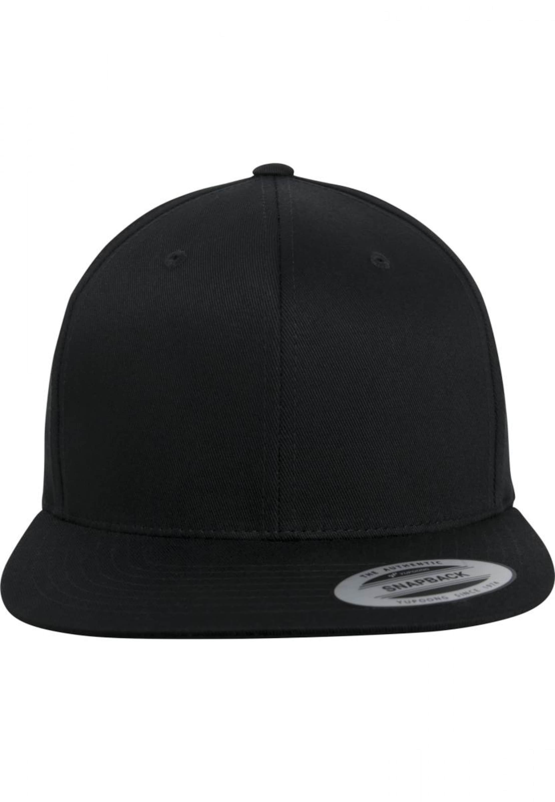 Flexfit Cap in Black