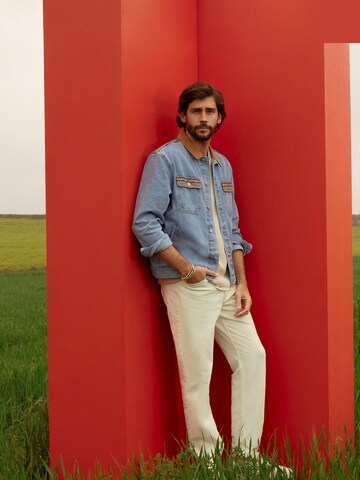 Relaxed Denim Look by ABOUT YOU x Alvaro Soler