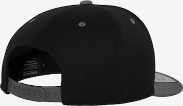 Cappello da baseball '110 Fitted' di Flexfit in nero