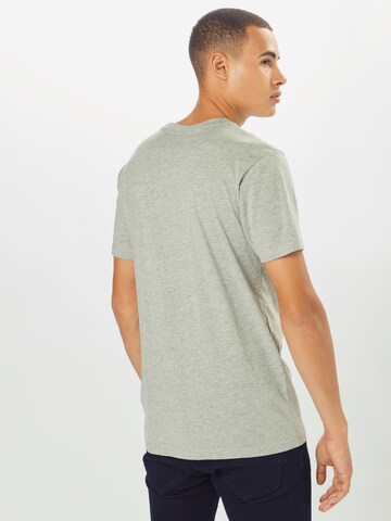 Mister Tee Shirt in Grau