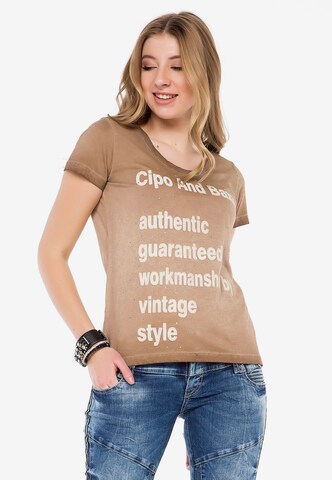 CIPO & BAXX T-Shirt mit modischen Spitzendetails in Braun: predná strana