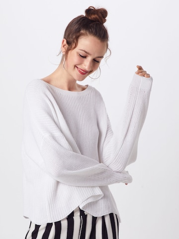 ONLY Пуловер 'Hilde' в бяло: отпред