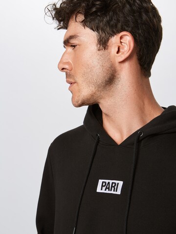 PARI Hoodie 'Mick' in Schwarz