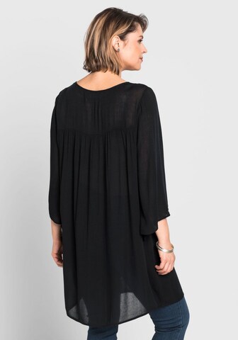 SHEEGO Tunikashirt in Schwarz