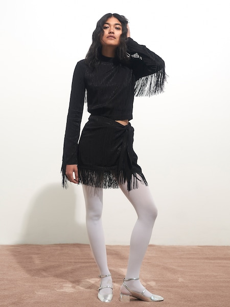 Anetta - Classy Black Fringes Look