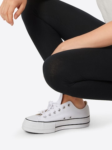 ABOUT YOU Skinny Leggings 'Kaya' in Zwart