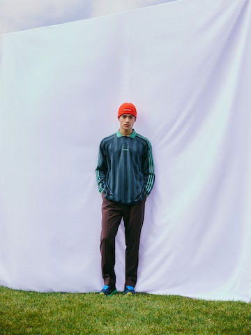 Sporty Green Striped Longsleeve Look