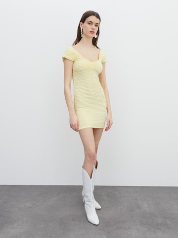 EDITED Dress 'Briley' in Yellow