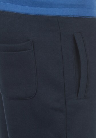 !Solid Regular Sweatshorts 'Benni' in Blau