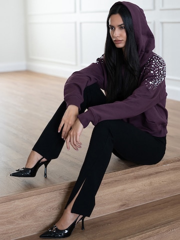 Hoodie With Gemstones Look