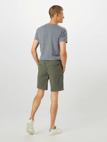 Regular Pantalon chino Superdry en vert