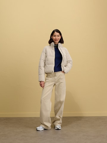 White Pufferjacket Look