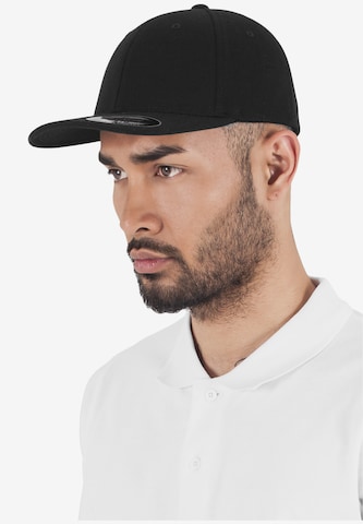 Flexfit Cap in Black