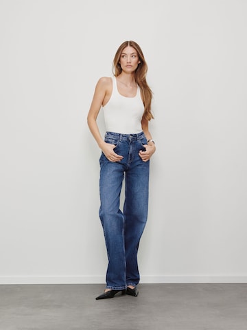 Dark Blue Regular Jeans Look