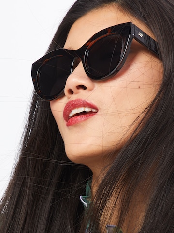 LE SPECS Sunglasses 'Air Heart' in Brown: front