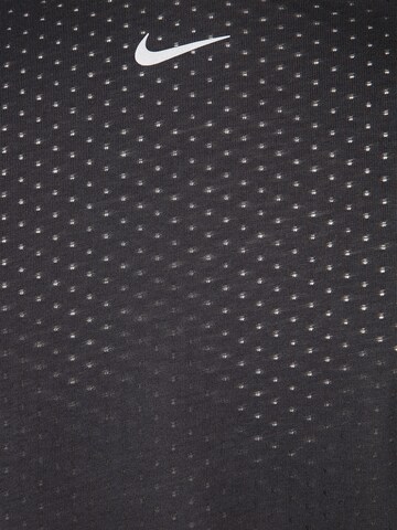 NIKE Koszulka funkcyjna 'Breathe Tailwind' w kolorze czarny