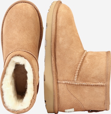 UGG Snowboots 'Classic mini II' in Braun: bočná strana