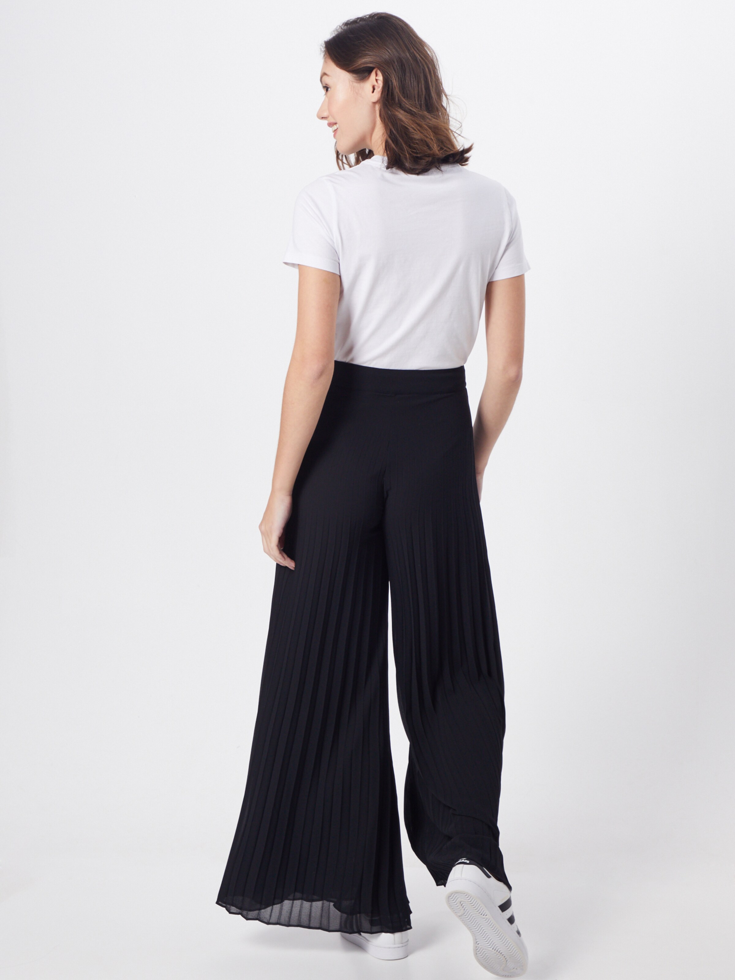 Custommade Broek 'Alaya' in de kleur Zwart: Achteraanzicht