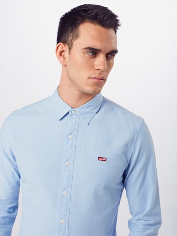 LEVI'S ® Přiléhavý střih Košile 'LS Battery HM Shirt Slim' – modrá