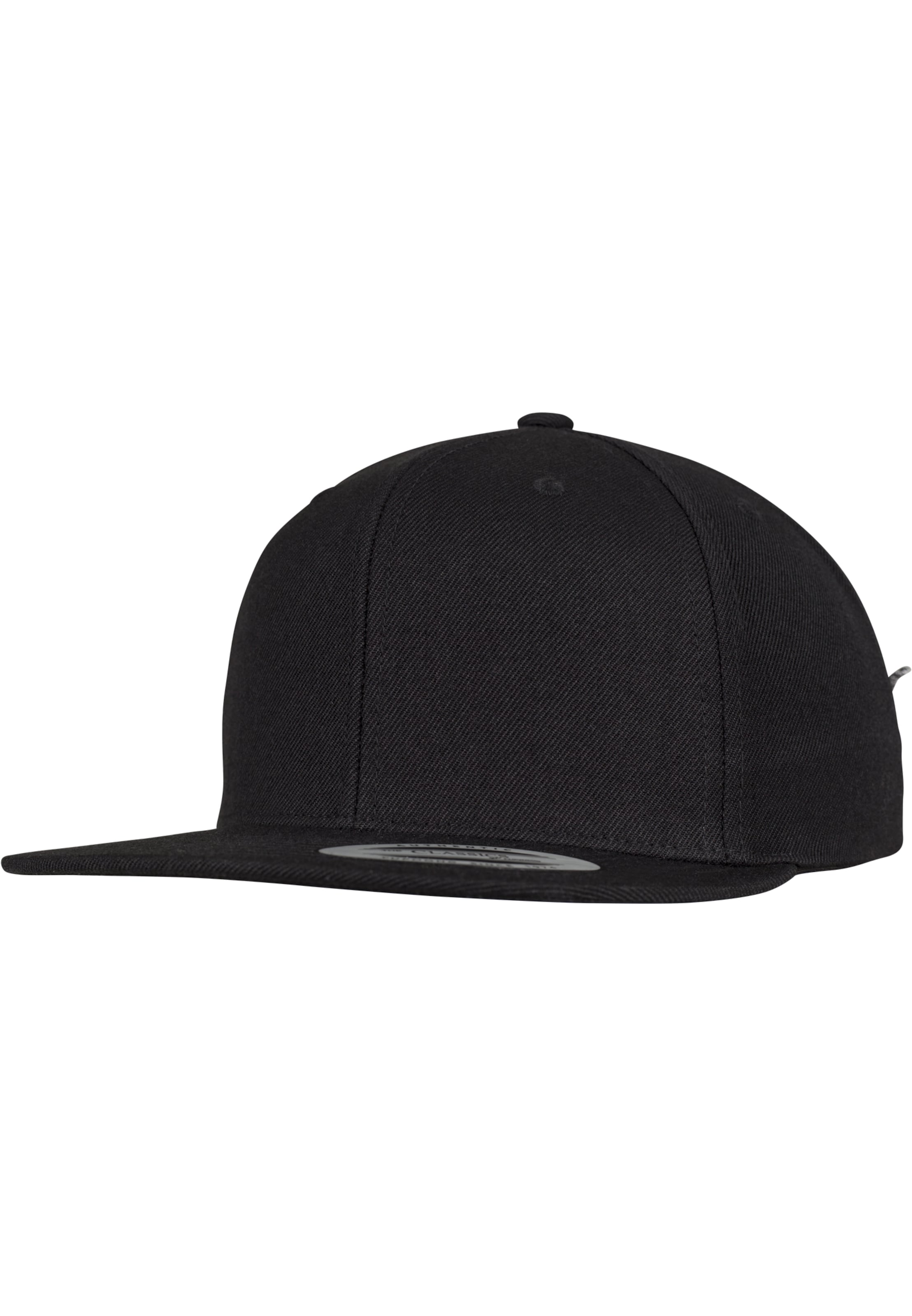Casquette Flexfit en noir : devant