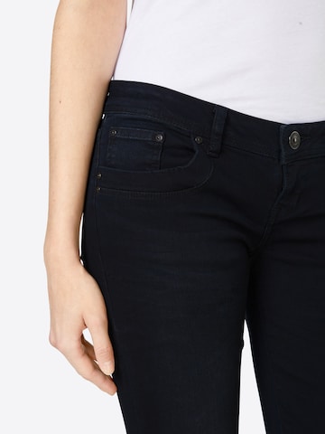 Regular Jeans 'Valerie' de la LTB pe albastru