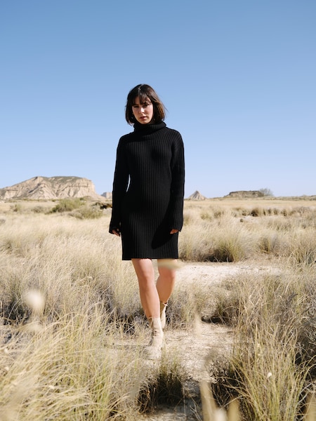 Lena Meyer-Landrut - Black Knit Dress Look by a lot less