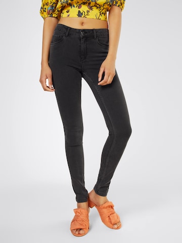 VERO MODA Skinny Kavbojke 'Seven' | siva barva: sprednja stran