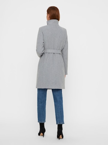 Manteau mi-saison 'Bessy' VERO MODA en gris