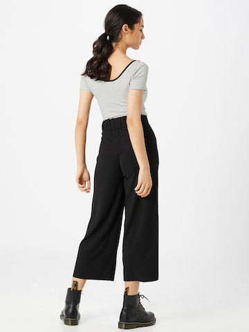 JDY Wide leg Pleat-Front Pants 'Geggo' in Black