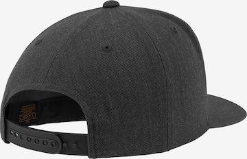 Flexfit Hat in Grey