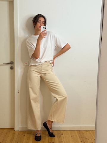 Casual Neutral Monochrome Look