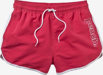 BENCH Badeshorts 'Bradley' in Rot: predná strana