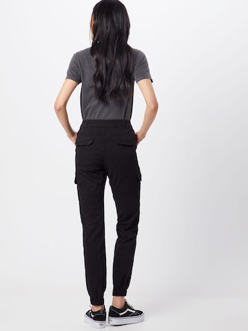 Effilé Pantalon cargo Urban Classics en noir