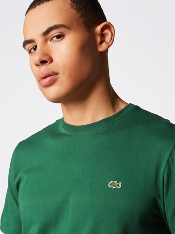 Coupe regular T-Shirt LACOSTE en vert