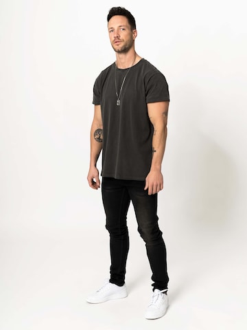 pilka DAN FOX APPAREL Standartinis modelis Marškinėliai 'Luke'