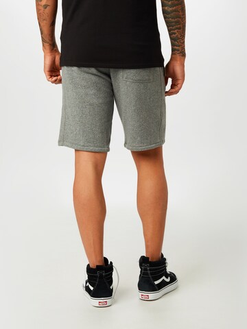 Superdry Regular Broek in Grijs