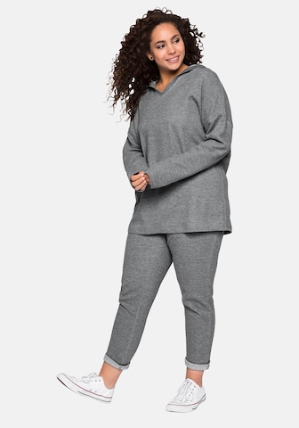 SHEEGO Sweatshirt in Grey: front