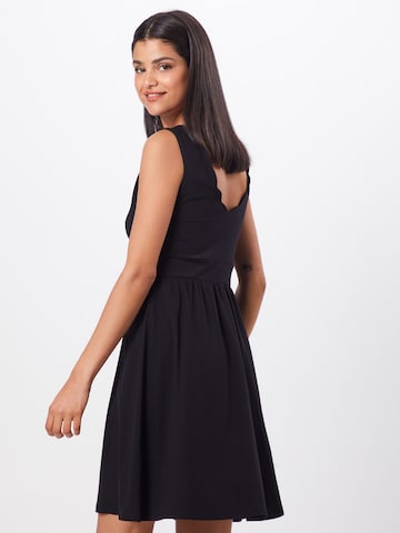 Robe d’été 'Frauke' ABOUT YOU en noir : derrière