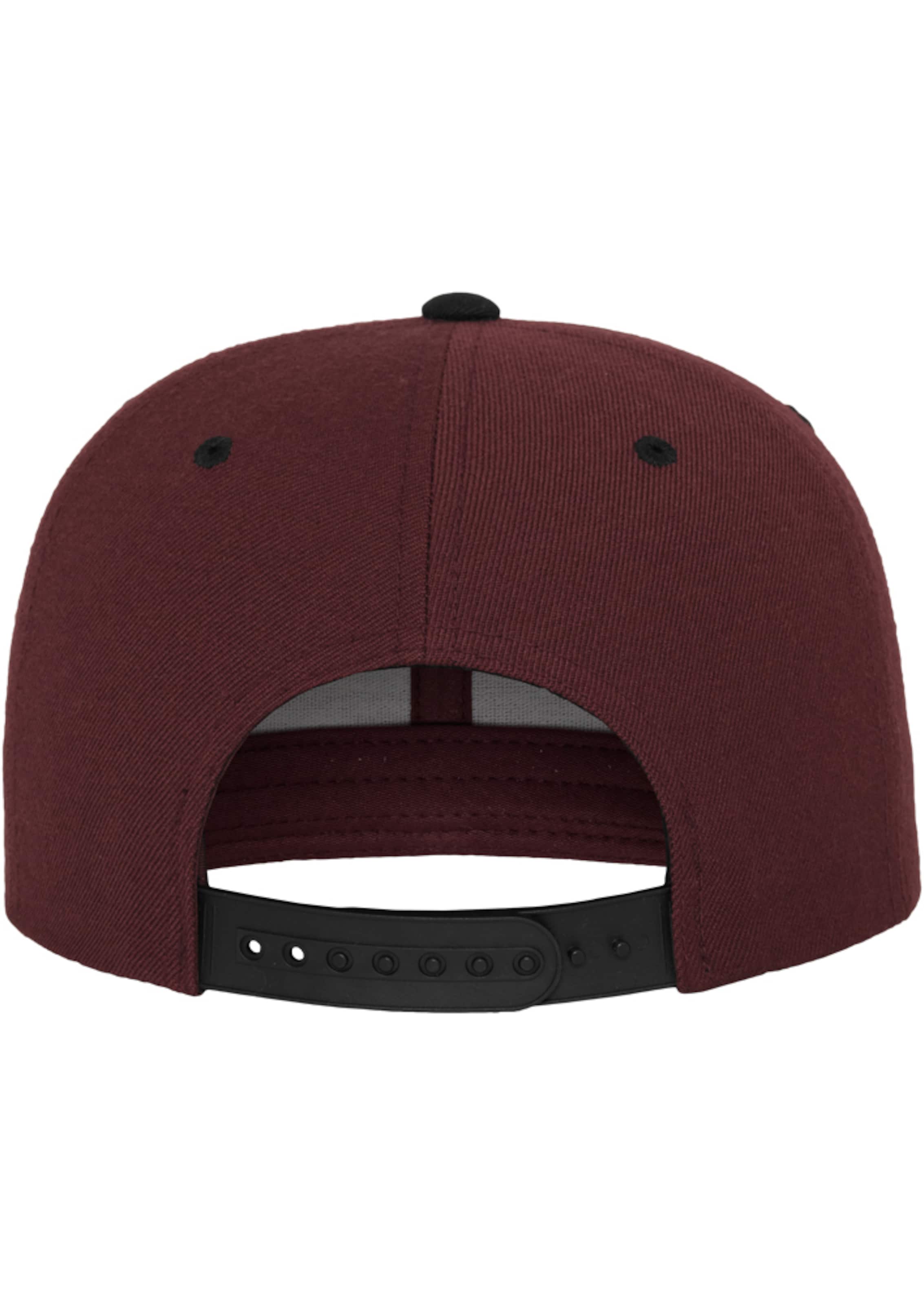 Flexfit Cap in Red