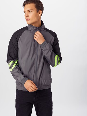 Urban Classics Regular fit Between-Season Jacket in Grey: front